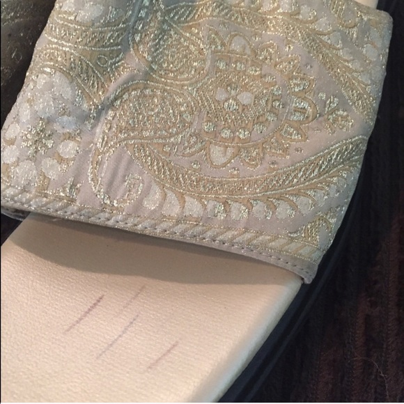 🔷BOGO🔷 Mootsies Tootsies fabric slides sandals - Picture 4 of 6